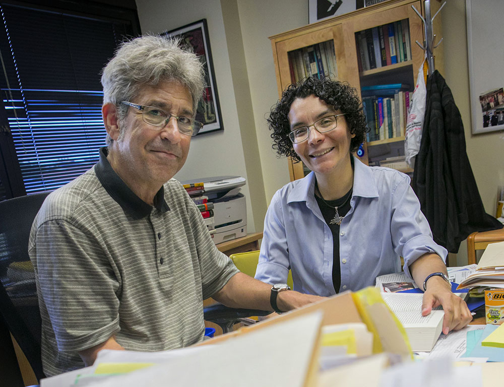 Photo of Dávalos and Gootenberg together in a lab