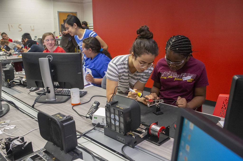 WOMEN IN SCIENCE AND ENGINEERING HONORS