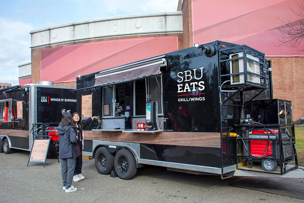 SBU Eats Grill/Wings Food Truck